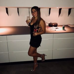 Meet your Posher, Elizabeth